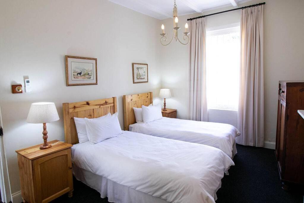 De Kothuize 7 Apartment Graaff Reinet Luaran gambar